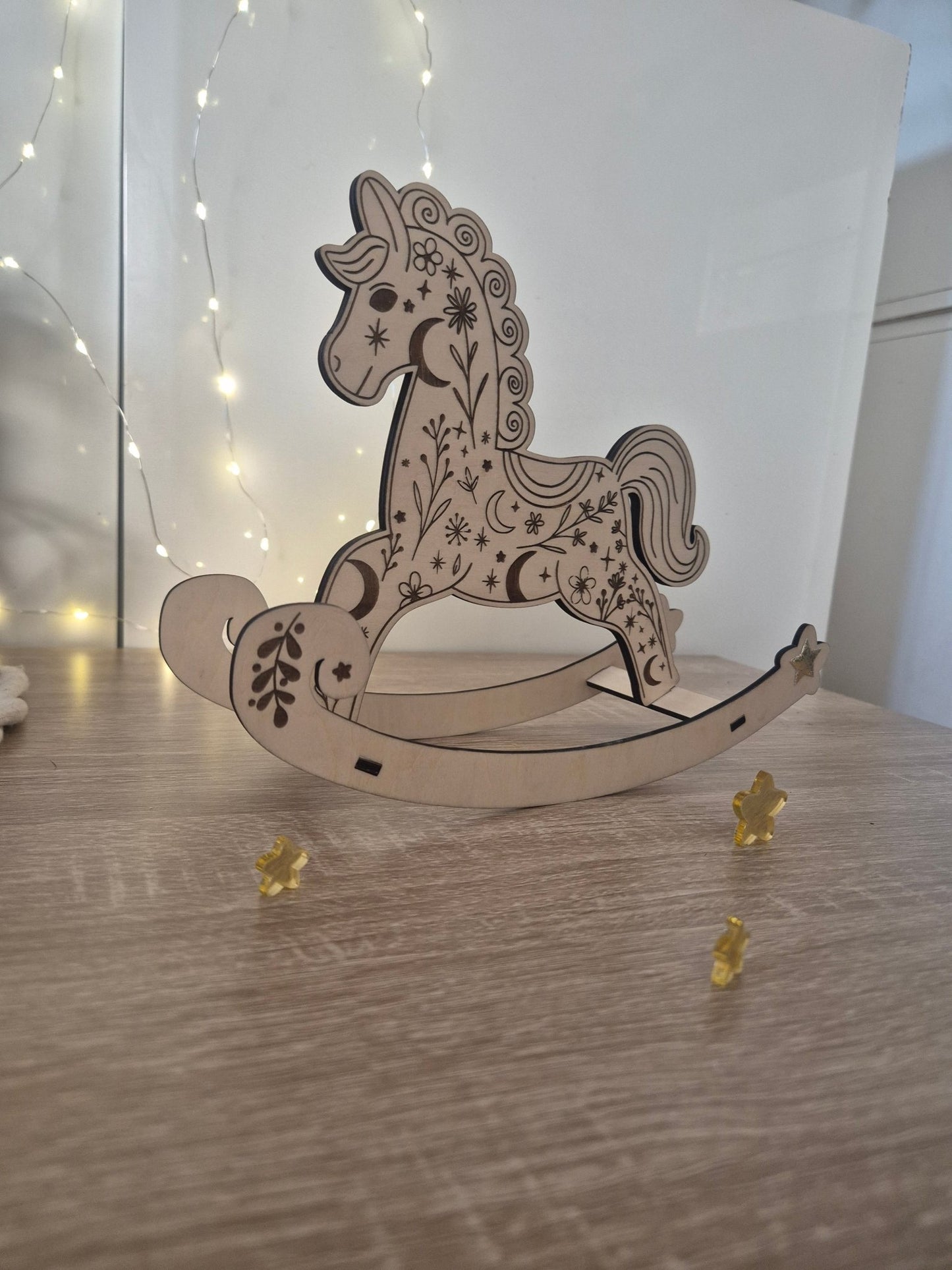 Cheval à bascule pour lutins farceurs - Alonaly
