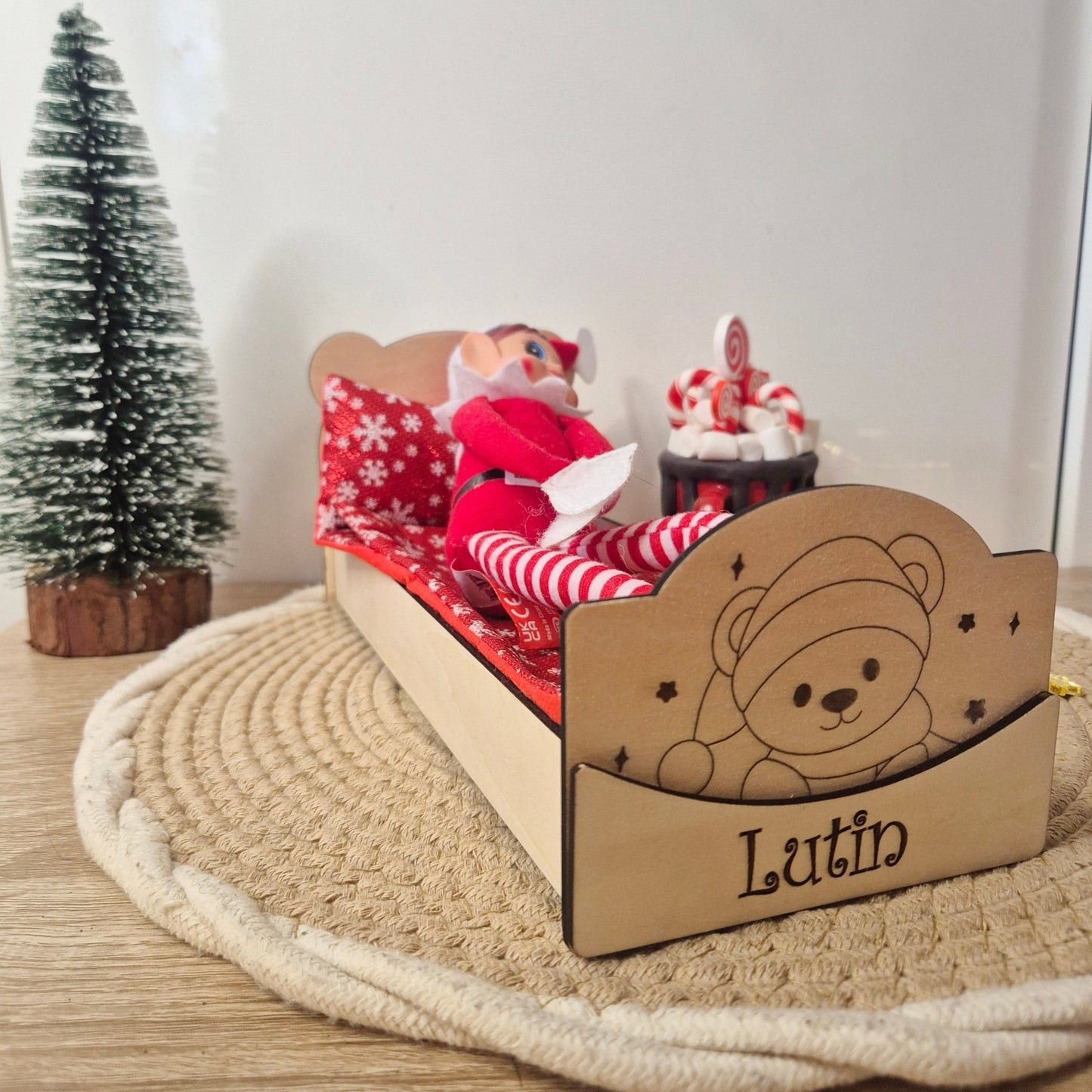 Lit pour lutins ourson – Meuble miniature LUKEA - Alonaly