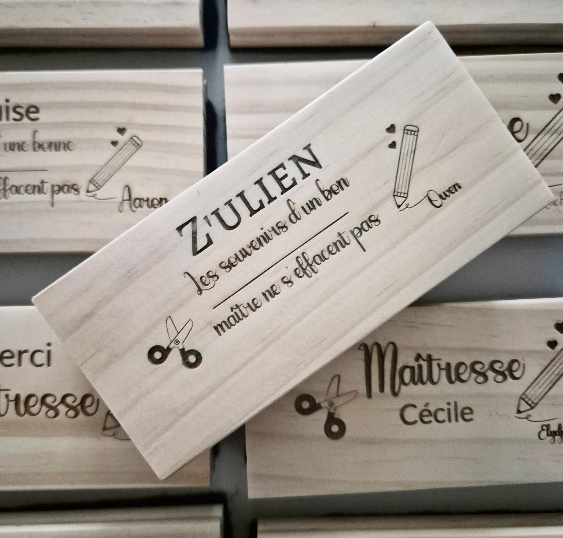 Brosse en bois Merci maîtresse/maître - Alonaly