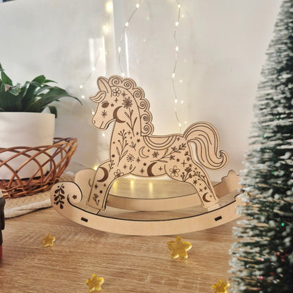 Cheval à bascule pour lutins farceurs - Alonaly