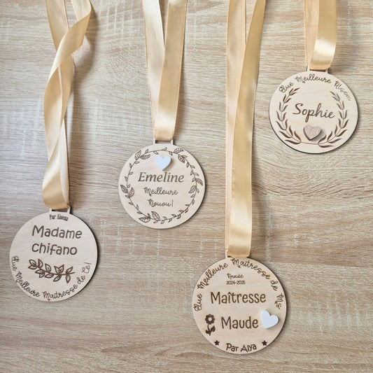 Médailles en bois – Cadeau de fin d’année - Alonaly